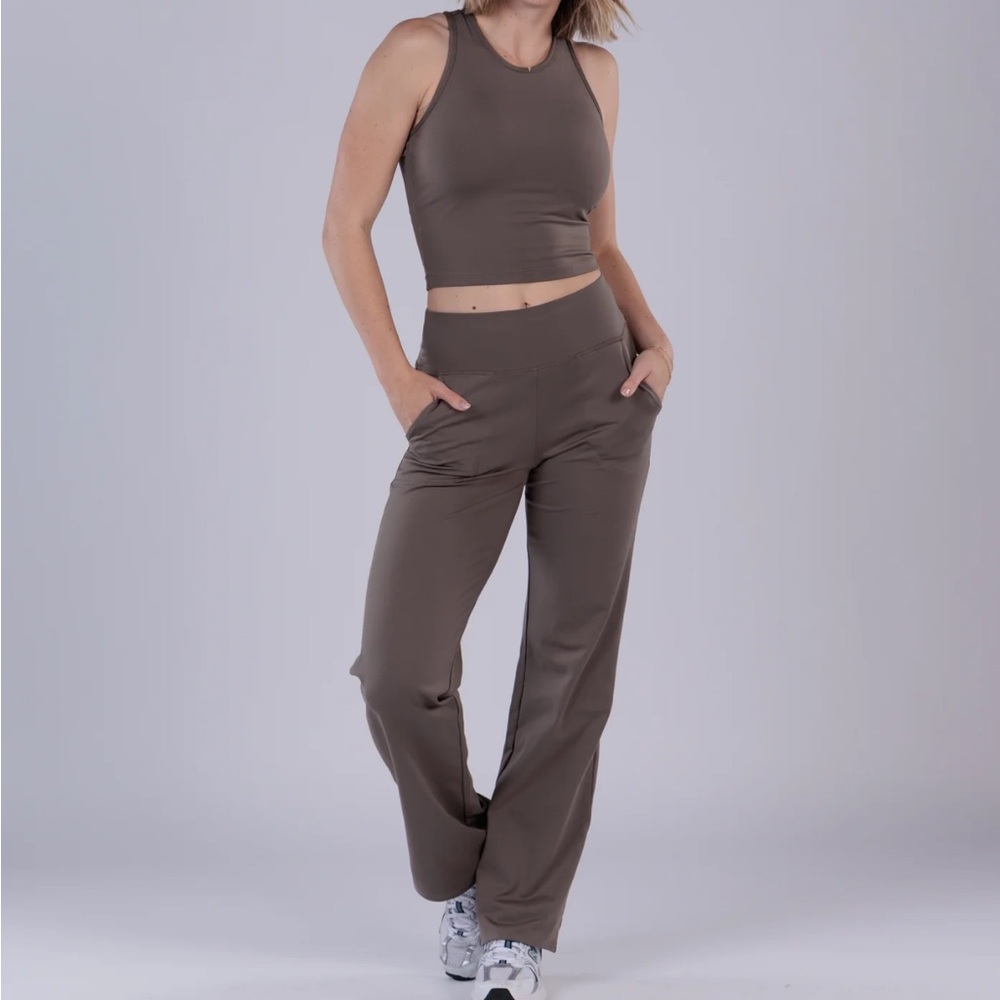 Senita Athletics Straight Leg Pants in Olive Brown